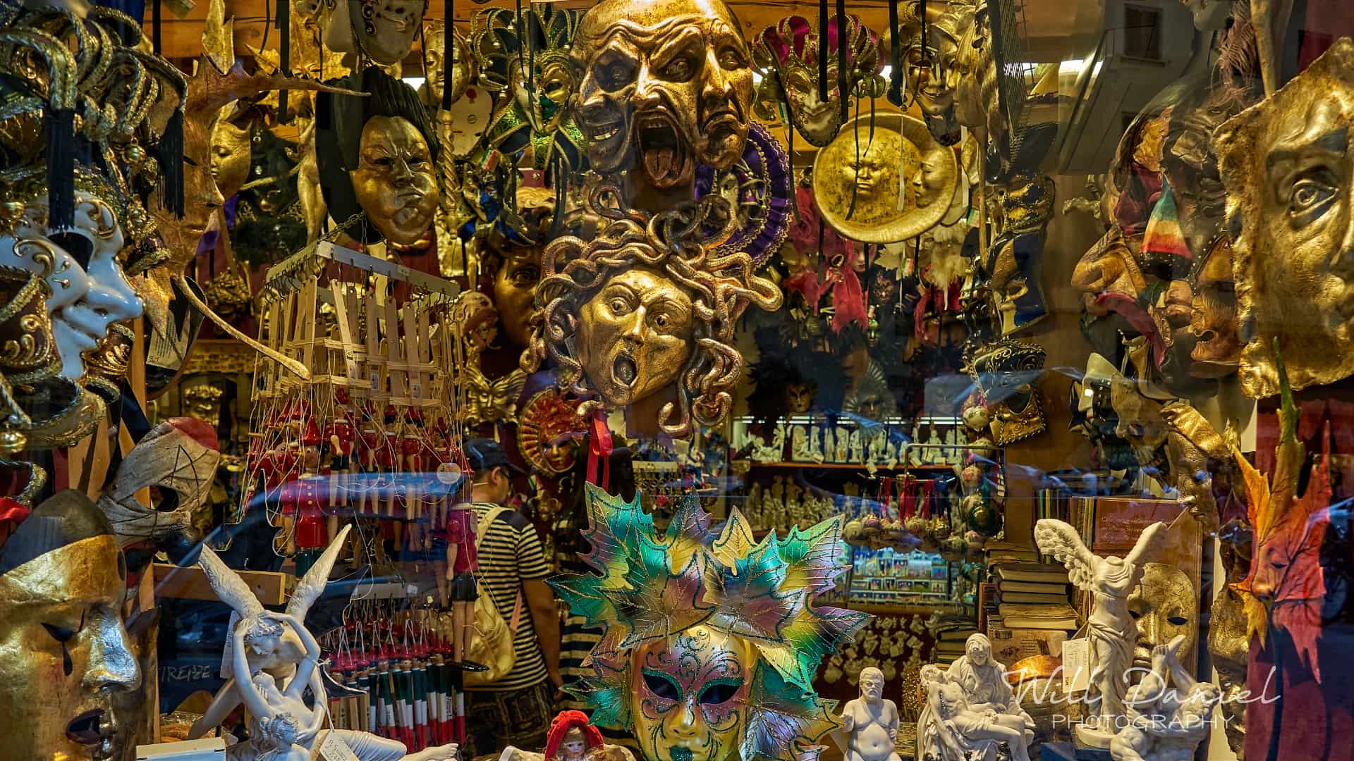 Italy Passing By Photos